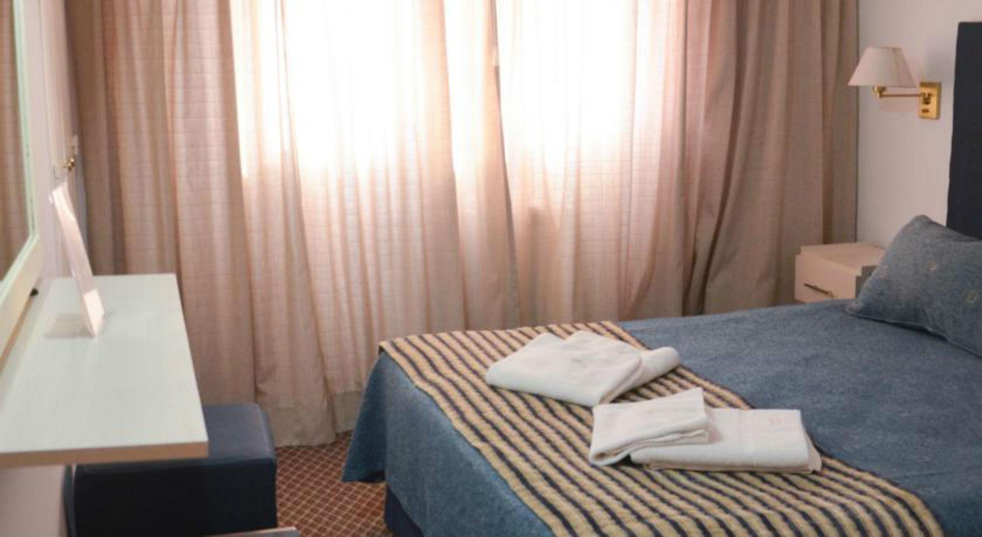 Hotel Arenas Пинамар Екстериор снимка
